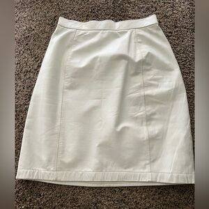 Vintage Wilson’s brand white leather skirt - size 8